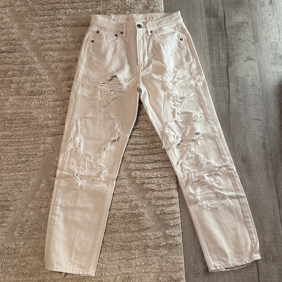 90’s Boyfriend Destroyed Jeans - Picture 1 of 2